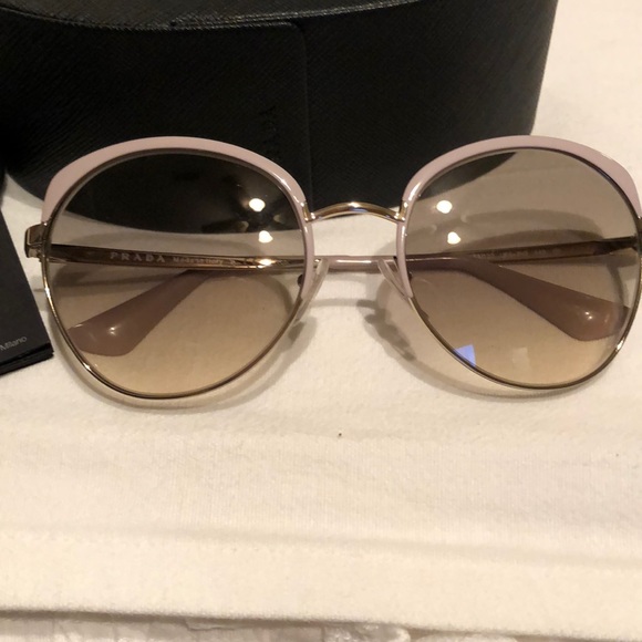 PRADA Sunglasses 🕶 - Picture 2 of 5